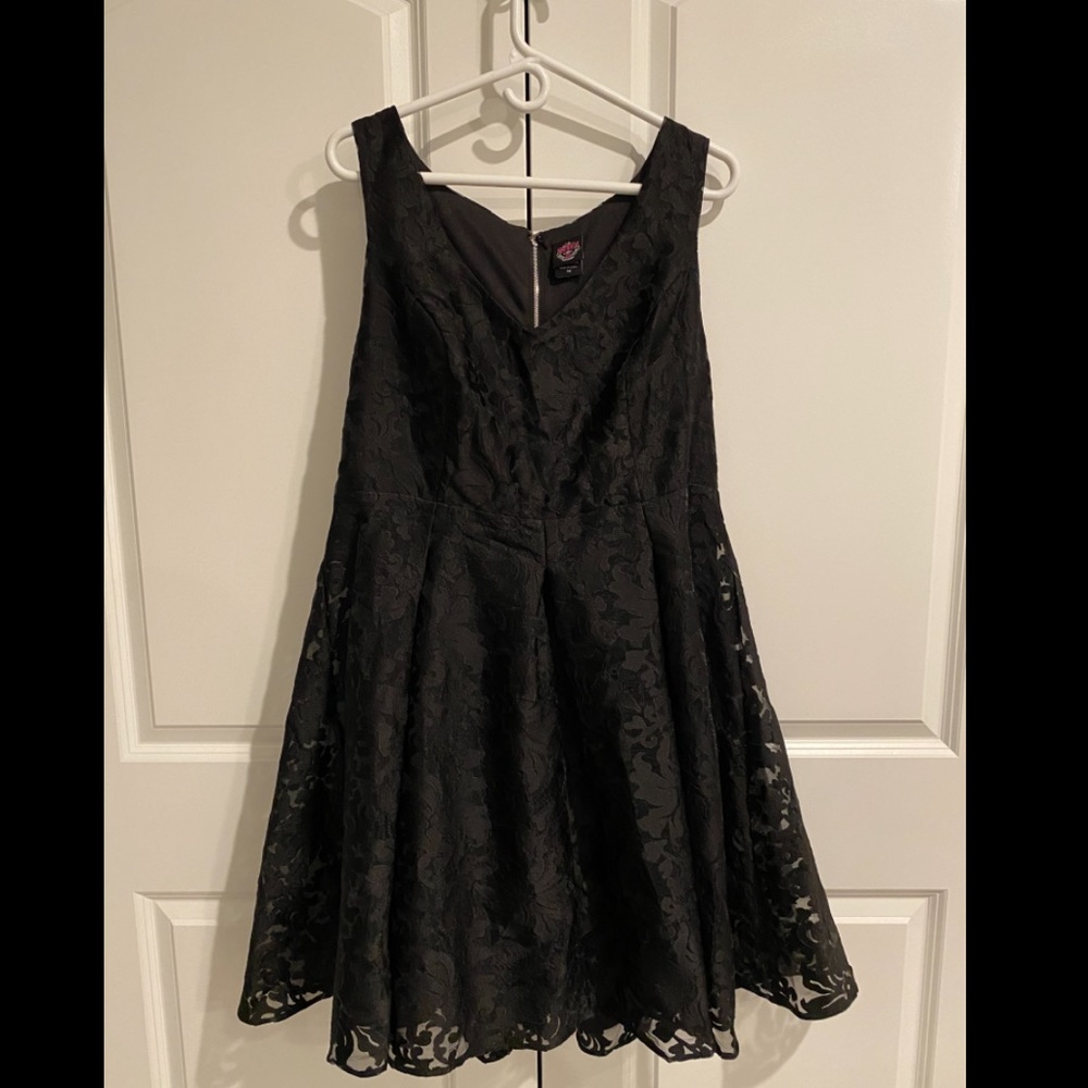 ✨ Torrid Black Cocktail Dress ✨